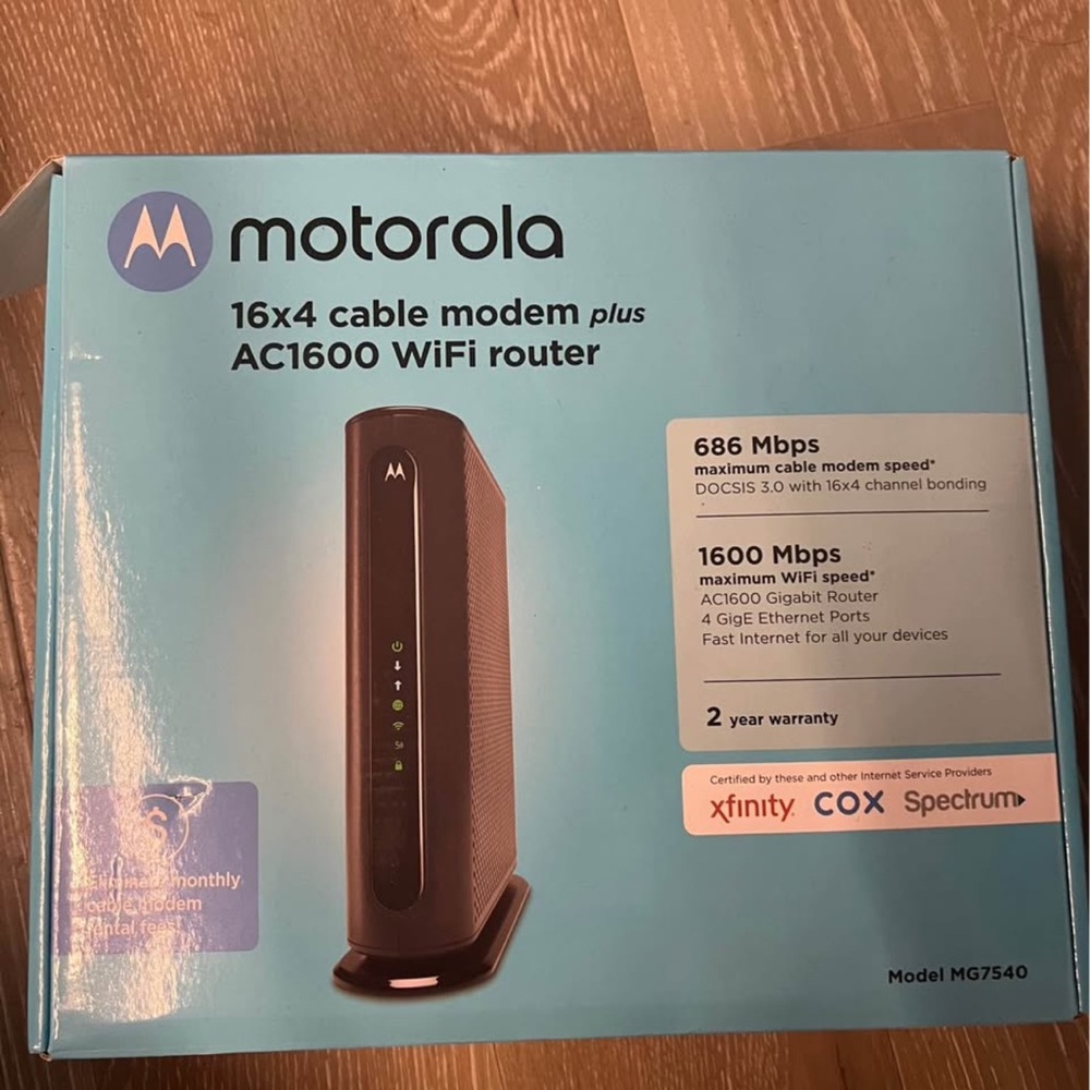 Motorola AC1600 WiFi Router Modem Combo - Black